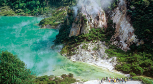 Waimangu Volcanic valley. Geography field trip for New Zealand secondary school students.